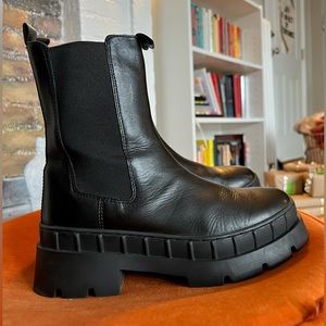 Steve Madden Barclay Black Leather Lug Boot W 39 Sz 9